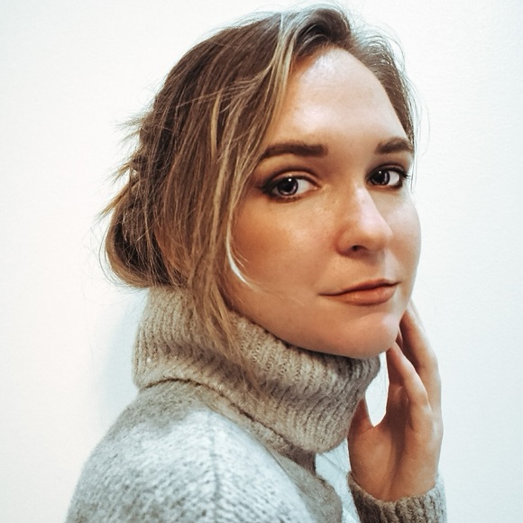 Meet your Posher, Kristen - Picture 2 of 4